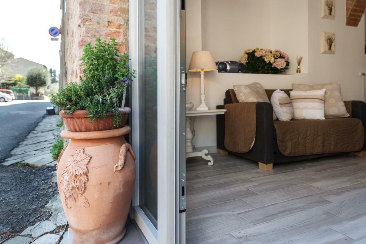 Tosca'S House Apartment Palaia Exterior photo