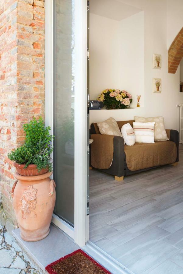 Tosca'S House Apartment Palaia Exterior photo